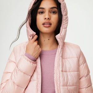 ARITIZIA TNA LITTLE FUZZY PUFF DOWN JACKET-PINK